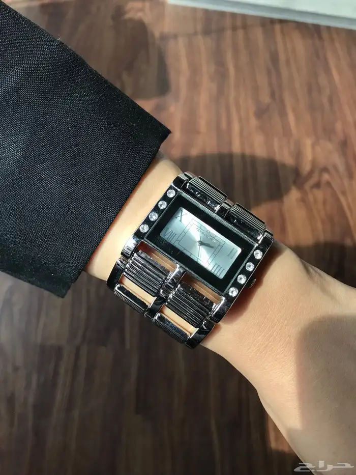 ساعات 50 ريال ضد الماء 11