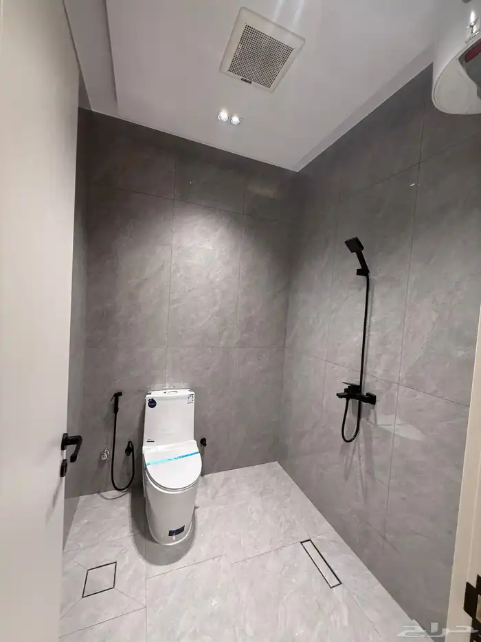 شقق تمليك ف ام الكتاد قرب الخدمات 6 غرف فخمه جدا 8