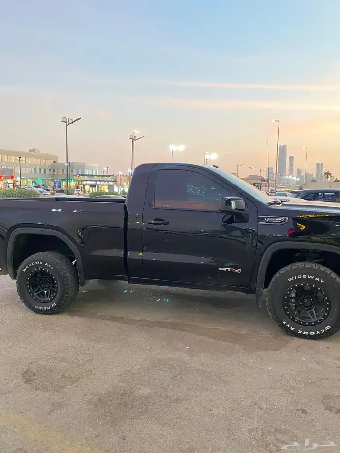 سييرا اسود 2021 AT4 2