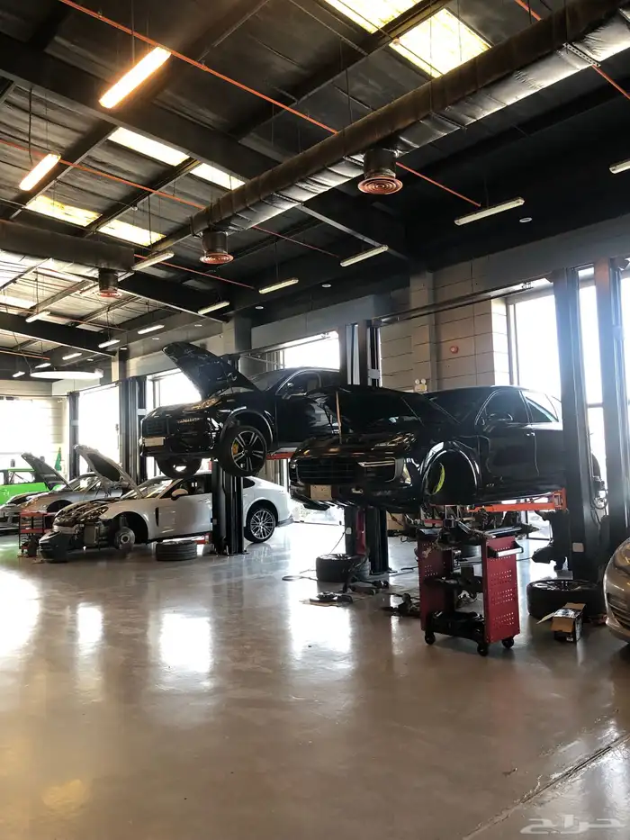 فحص و صيانة وبرمجة وقطع غيار سيارات بورش بإحترافيه 1