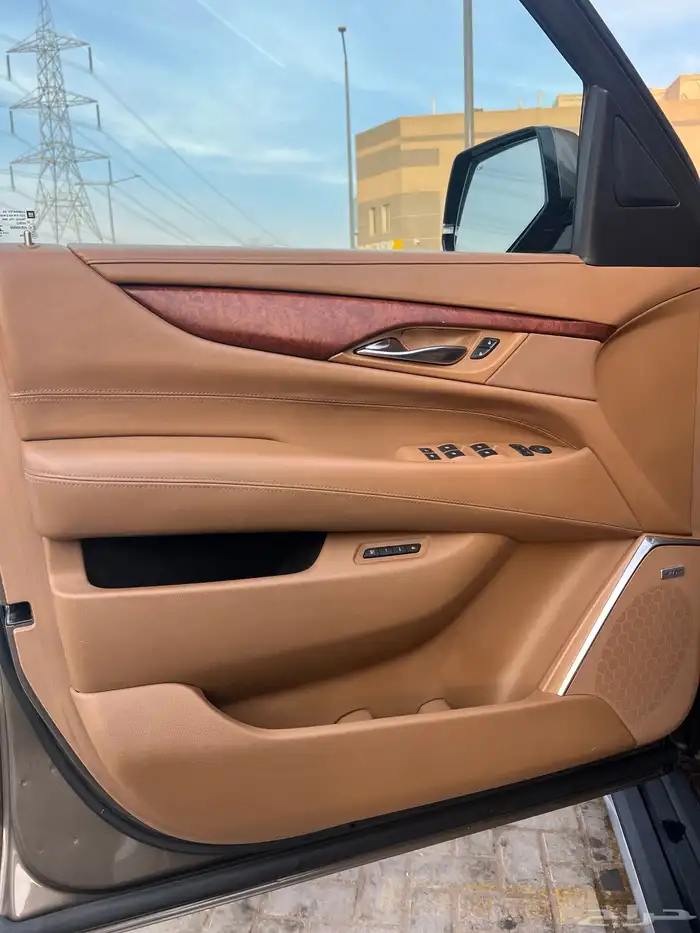 كاديلاك اسكاليد 2015 الدفعة الاخيرة شبه مخزن 20