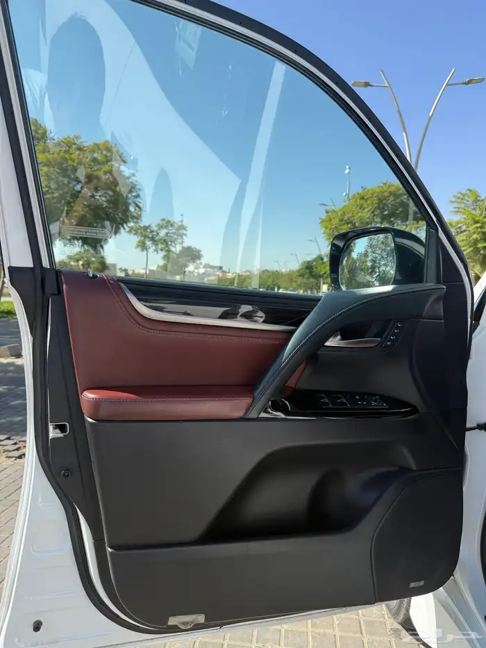 لكزس LX570 2016 20