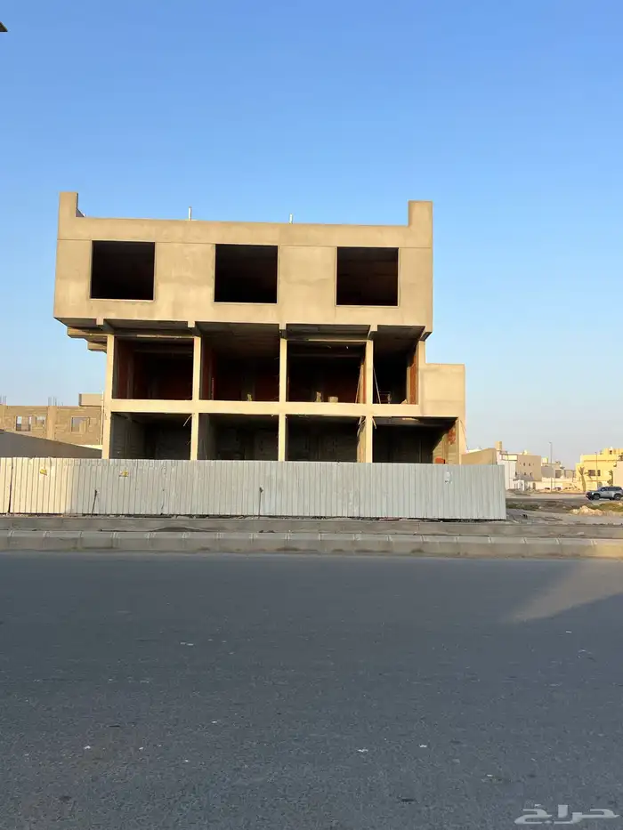 مبنى تجاري للاستثمار بحي الياقوت شارع صلاح الدين الايوبي 1