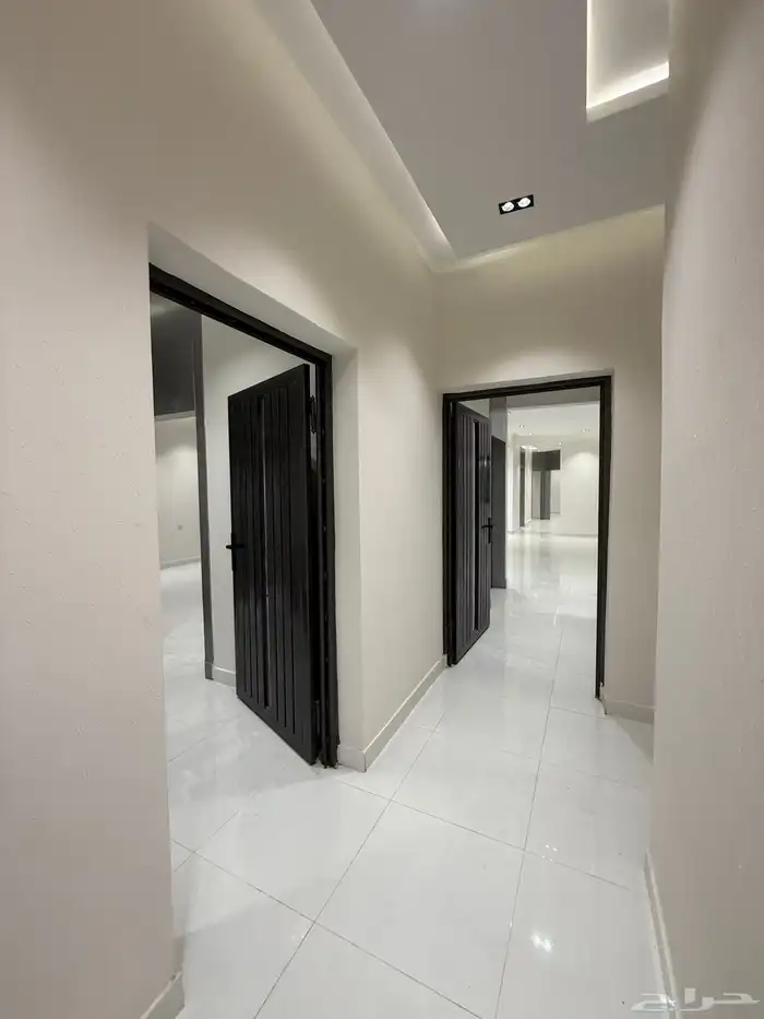 للبيع شقق ارضيه وشقق علويه حي التحليه غرب الخميس 23