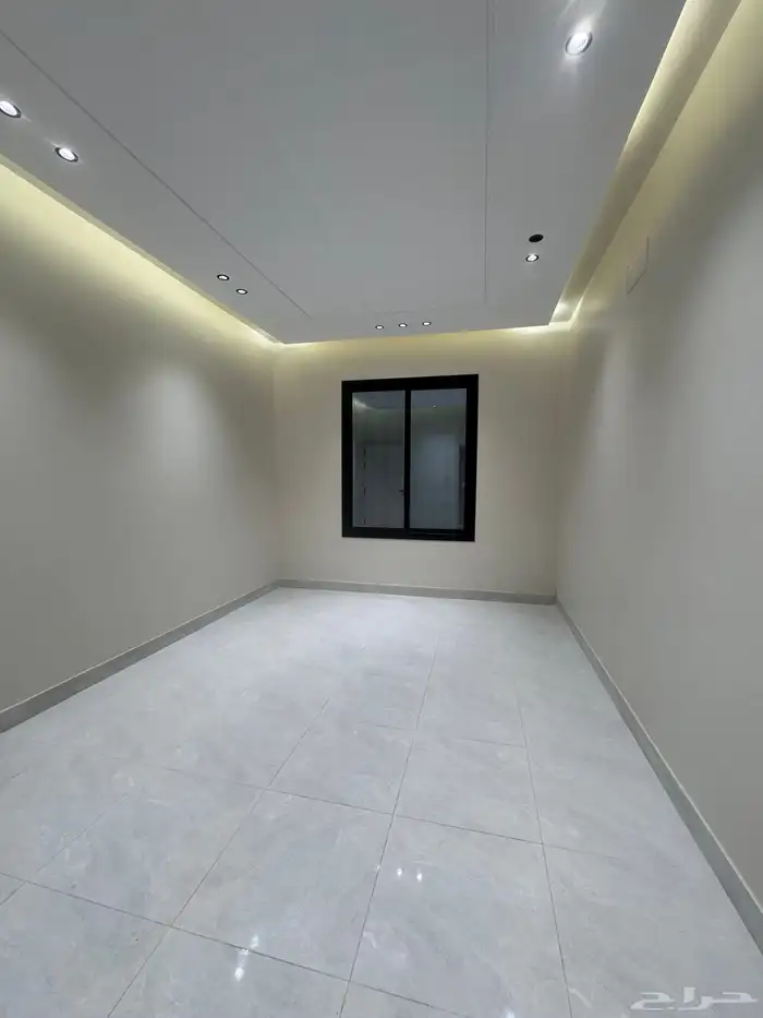 للبيع دور ثانى مع سطح مدخل مستقل مصعد مستقل من 600 الف ابها 11