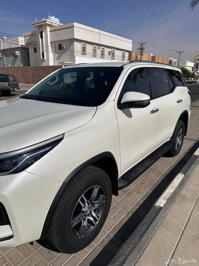 فورتشنر 2021 ابيض 4 دبل 2