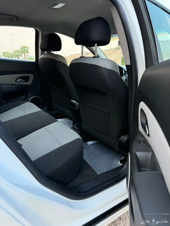 شيفرولية كروز نظيف جدا 35