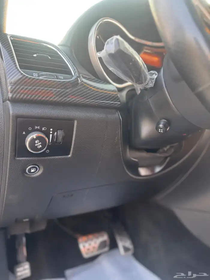 جراند شروكيSRT 2014 30