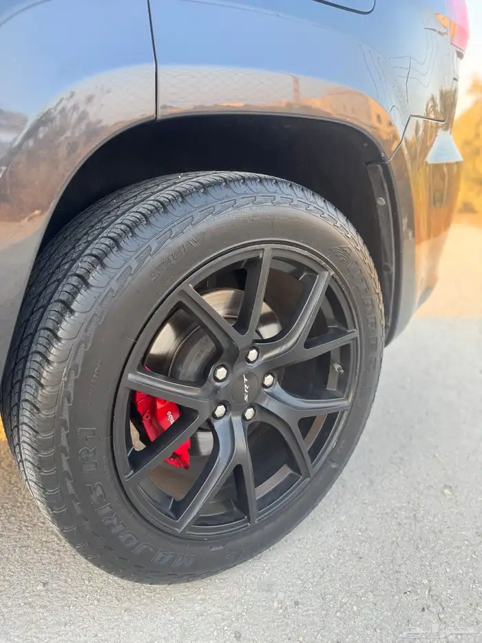 جراند شروكيSRT 2014 18