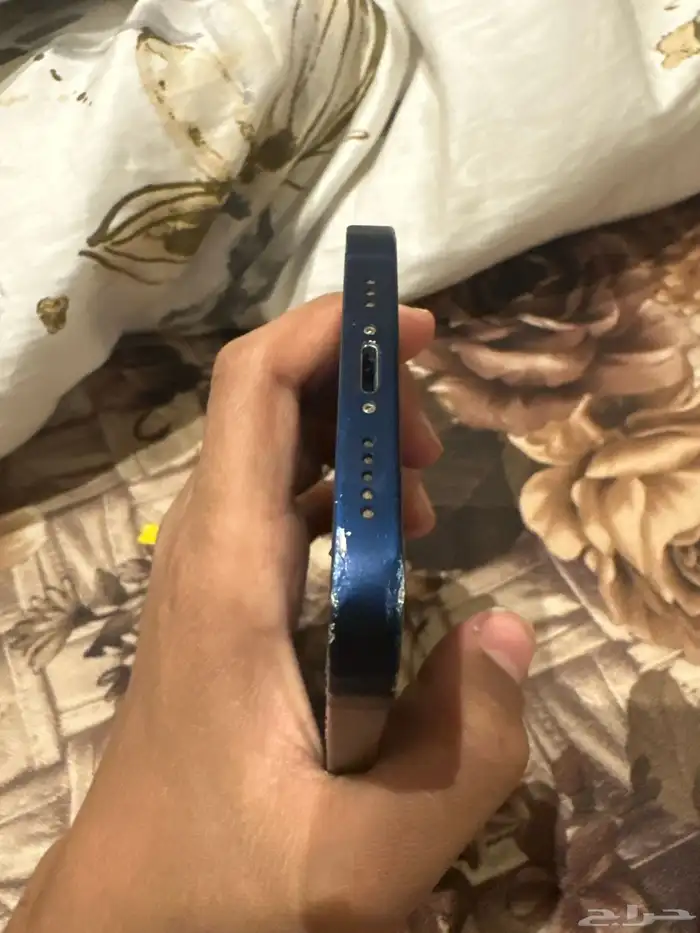 ايفون 12 العادي 4