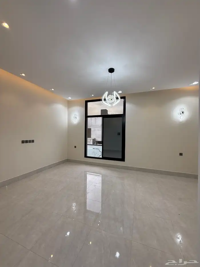 للبيع شقق ارضيه وشقق علويه ف ابها قرطبه مقابل مبني الاذاعه 24