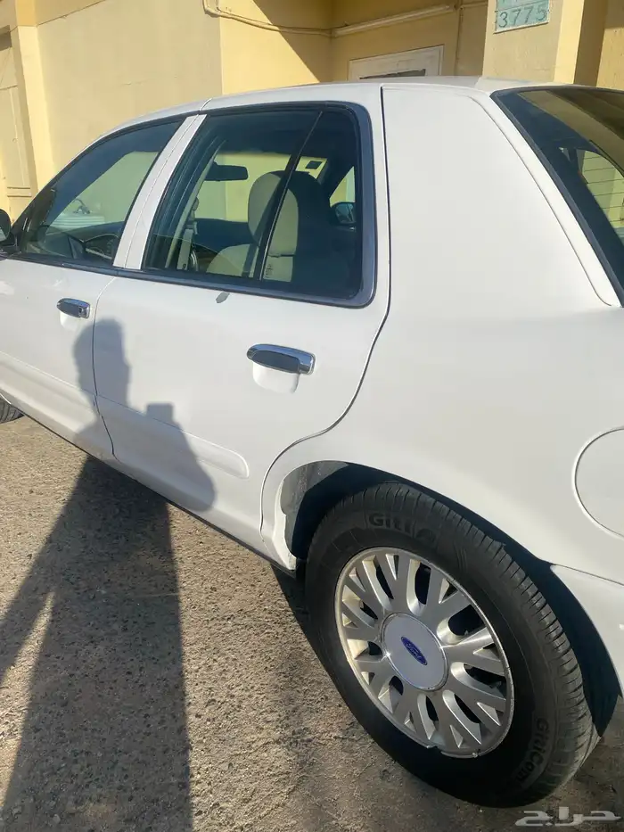 كراون فيكتوريا 2004 66