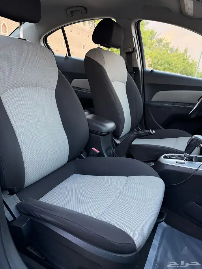 شيفرولية كروز نظيف جدا 40