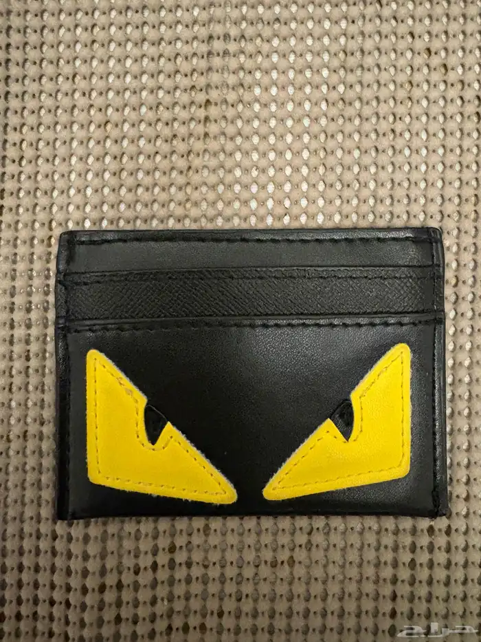 محفظه بوك فندي اصلي استخدام خفيف ما فيه ولا خدش 0