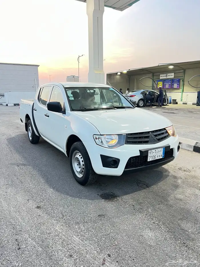 ميتسوبيشي 2015 4