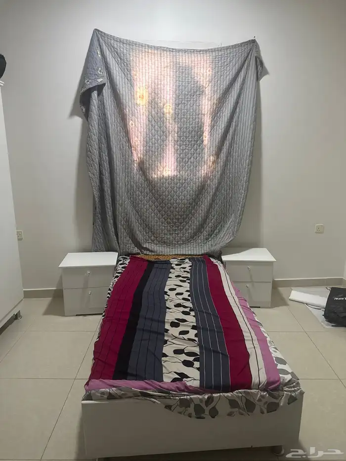 سرير و دولاب 0