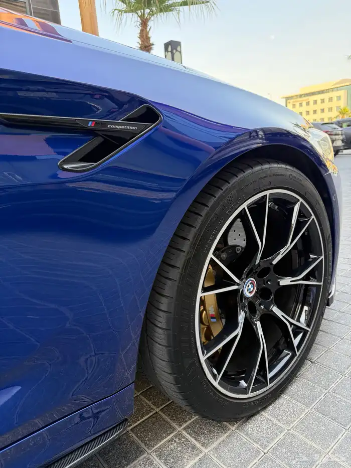 BMW M5 F90 Competition 2023 8