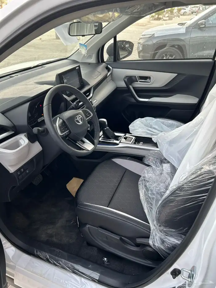 تويوتا فيلوز GLX بنزين فل كامل 2025 ابيض 69500 شامل الضريبة 5