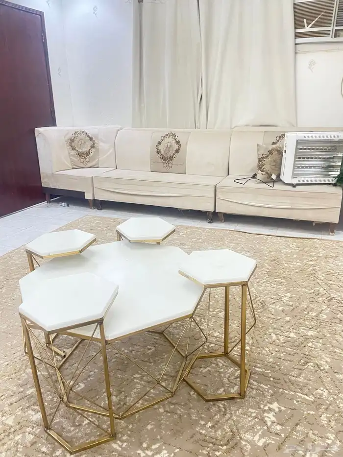 كنب مع سجادتين 2