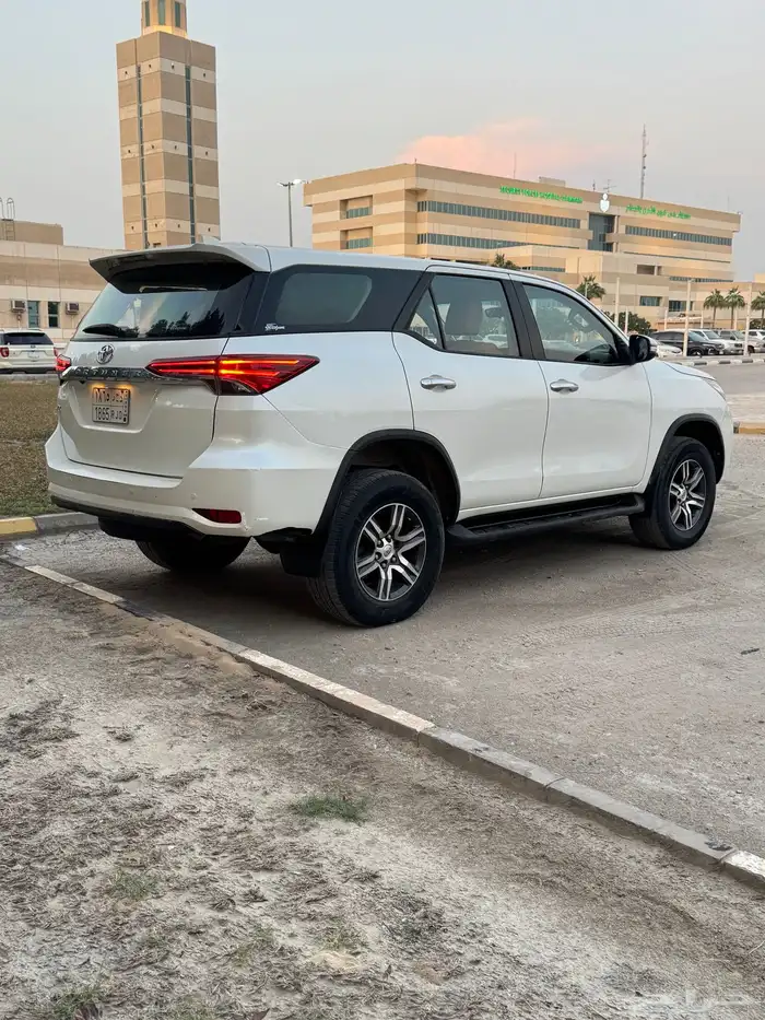 فورشنر 2017 نضيف جدا  4 سرندل 10