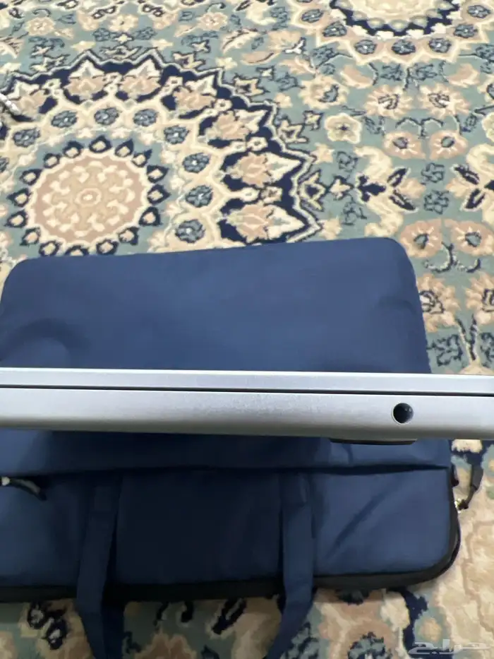 ماك بوك .15.3 بوصة 1