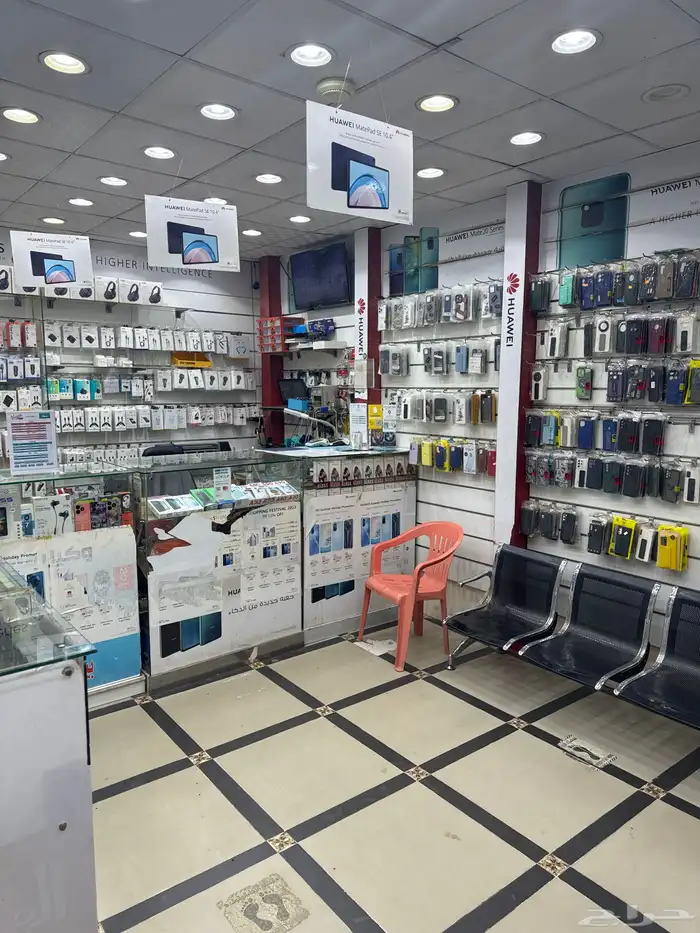 محل جوالات للتقبيل بكامل البضاعه والمحتويات 2