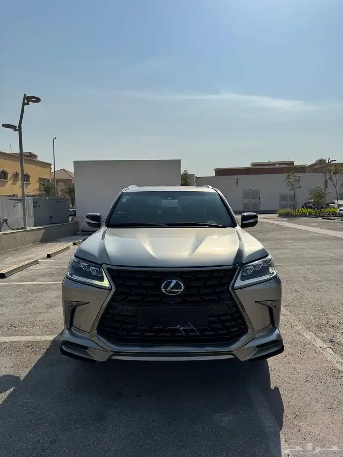 لكزس LX 2016 0