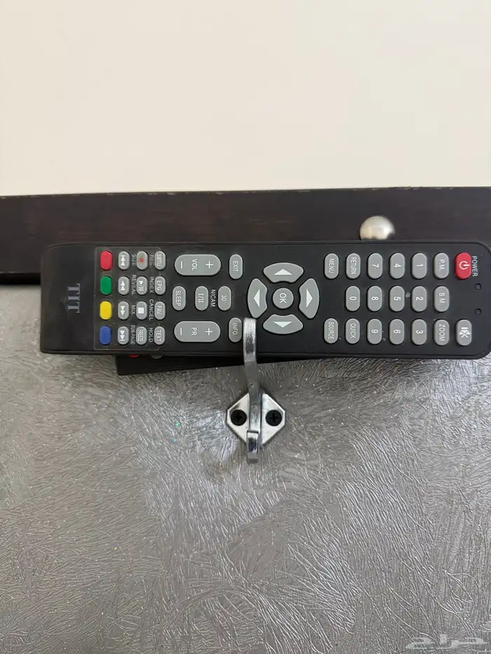 شاشة بلازما   طاولة استقبال   طاولة طعام 6