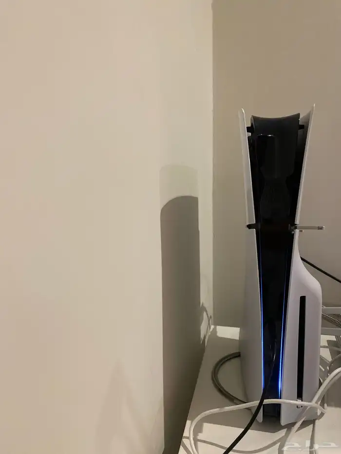 سوني 5 سليم بدون عيوب كانه جديد نظيف واستعمال خفيف جدا جدا 1