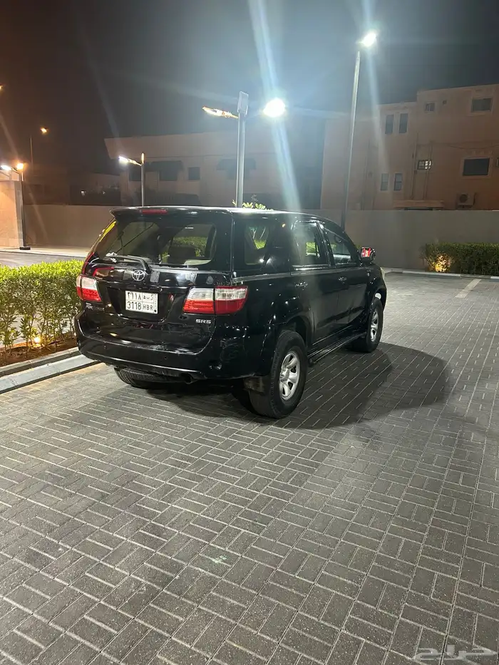 للبيع فورتشنر موديل 2009 10