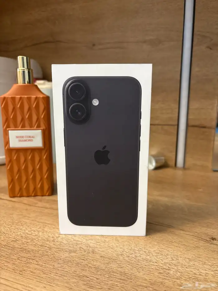 ايفون 16 العادي اسود128جيجا لم يفتح كرتونه 4