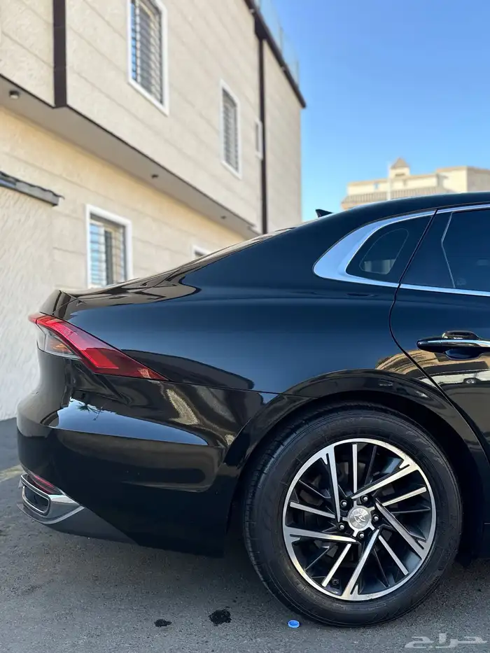 للبيع او للبدل المناسب ازيرا 2021 نظيفة 7