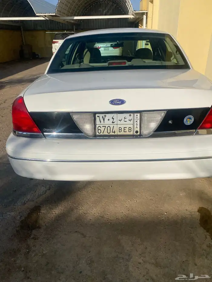 كراون فيكتوريا 2004 68