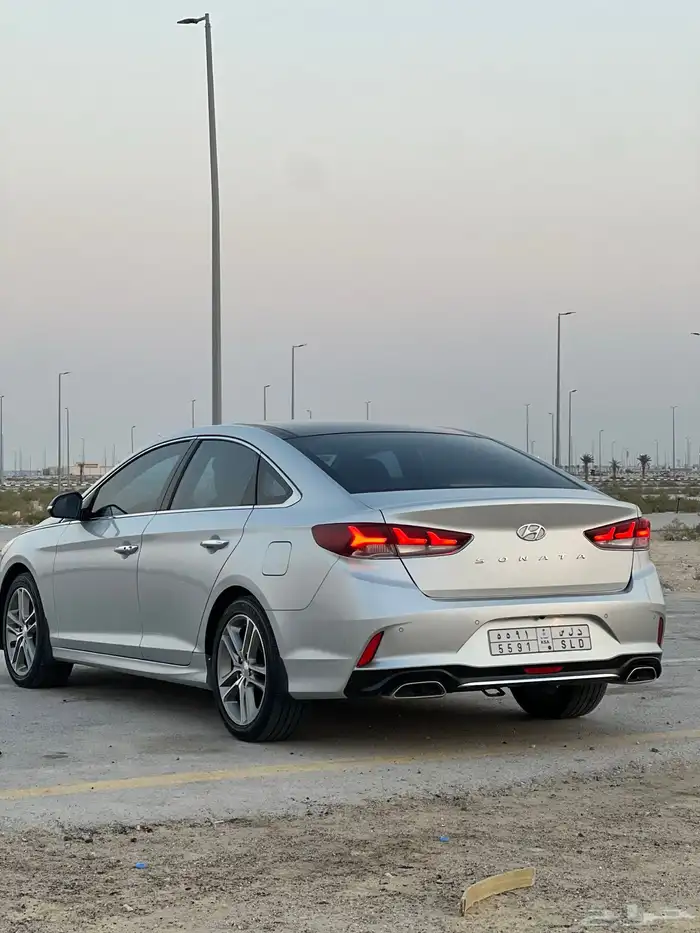 سوناتا سمارت فضي نظيف جدا  للمستخدم 9