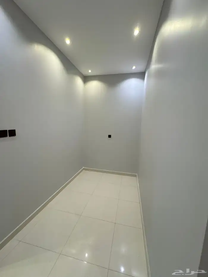 للبيع فيلا مودرن دورين وملحق بحي راقي واصل جميع الخدمات 41