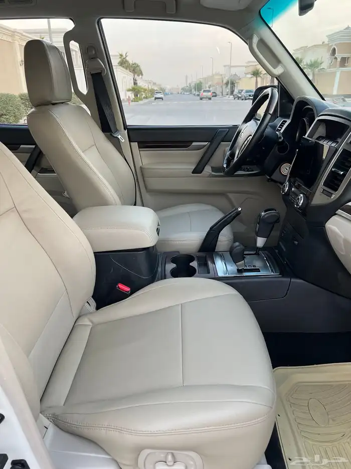 باجيرو 2018 علامه ذهبيه اعلى فئه 22