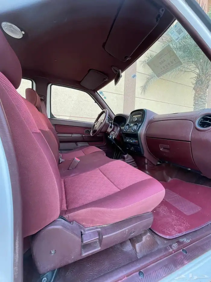 نيسان- ددسن-2013-غمارتين- GL-بنزين- بدون دبل- مخزن 30