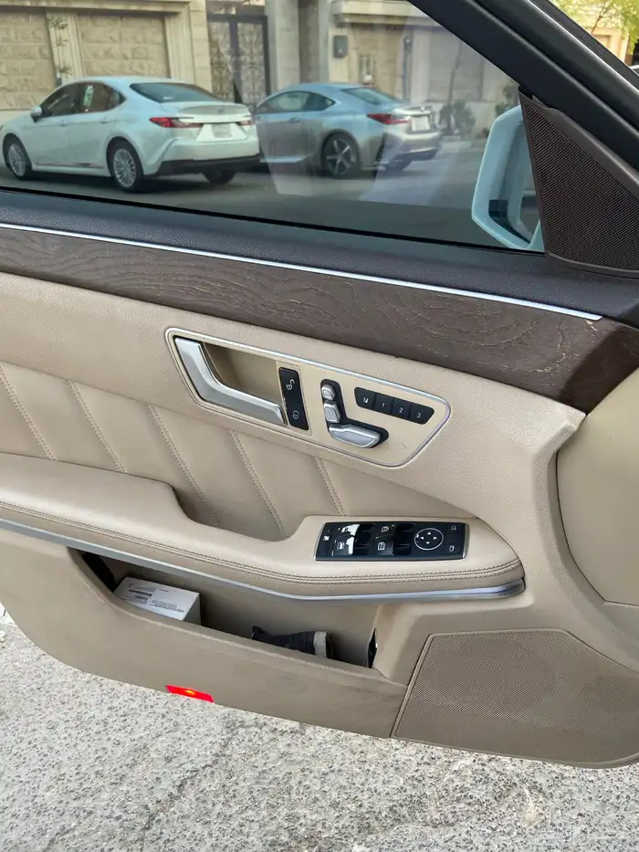 للبيع مرسيدس موديل 2014 شرط 12