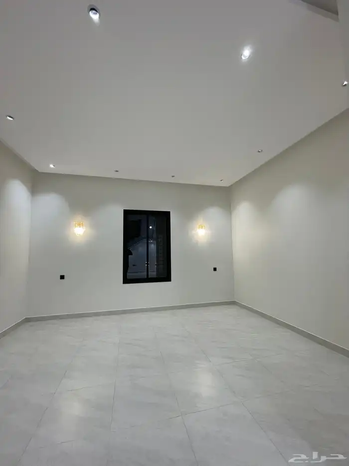 للبيع شقه روف علوي المحاله 8