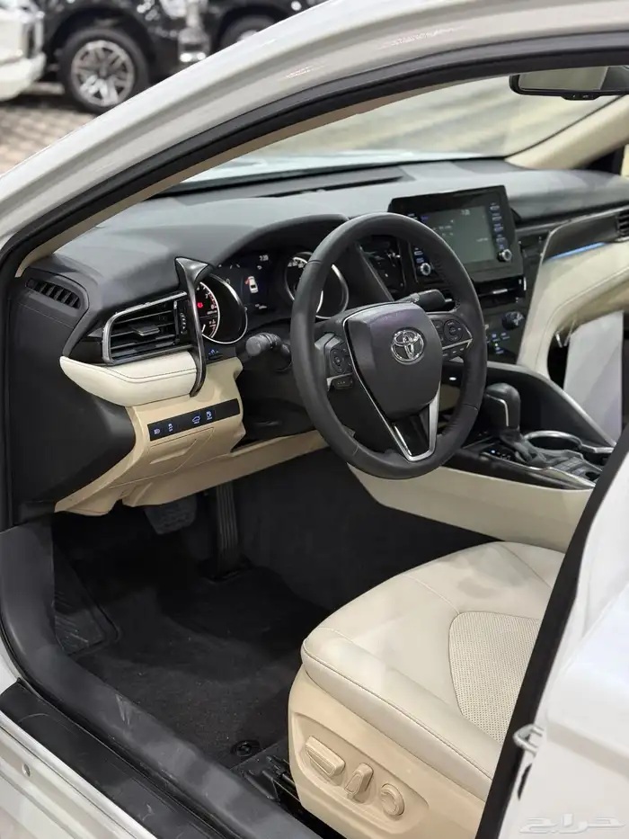 تويوتا كامري 2023 Limited edition V6 عداد 6 الاف فقط 9