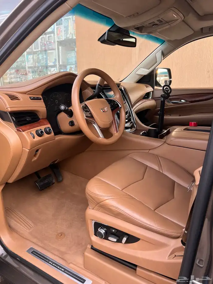 كاديلاك اسكاليد 2015 الدفعة الاخيرة شبه مخزن 17