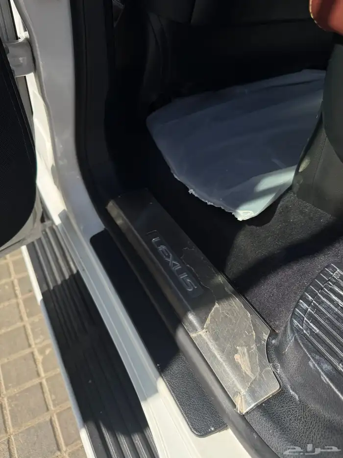 لكزس LX570 2016 31