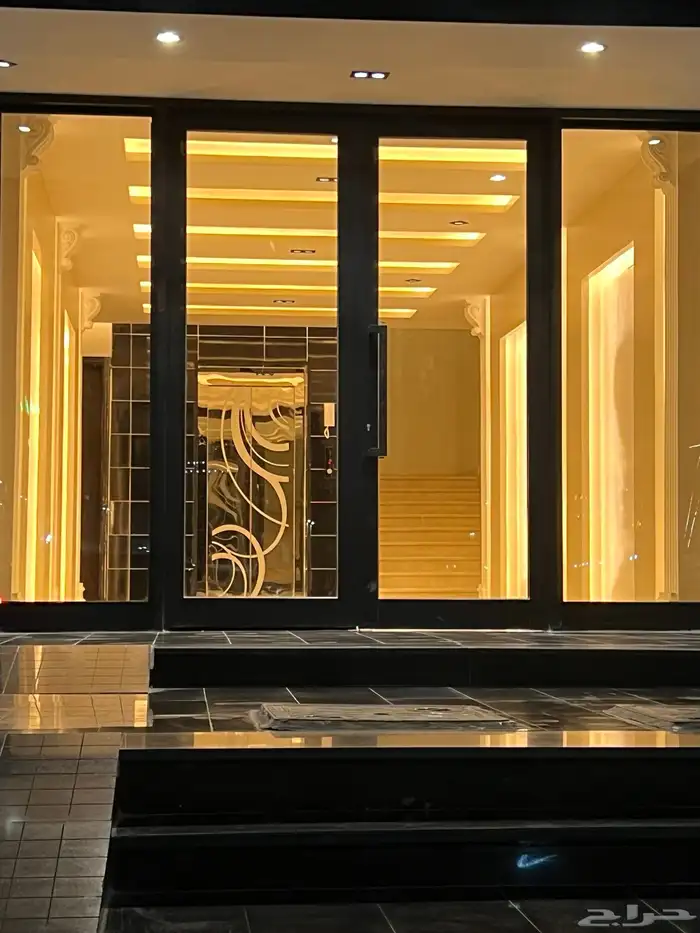 شقه في حي الريان كوبري القاعدة الجويه 1