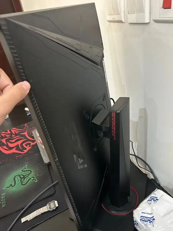 شاشة ألعاب سريعة جدا  السعر ما ينزل عن 750 شريتها ب 1000ريال 4