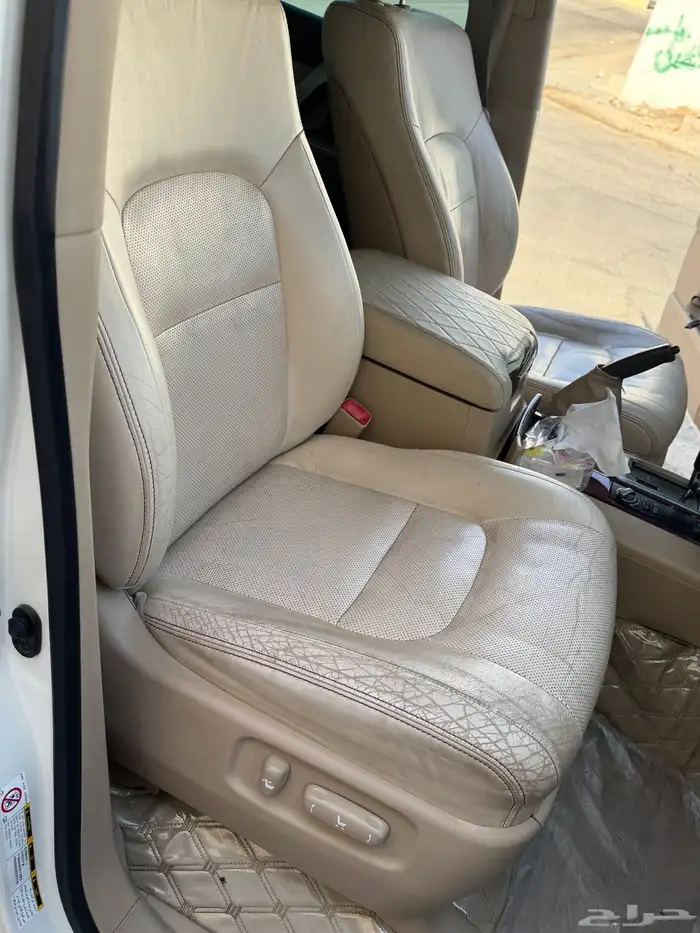 جيب لاندكروزر vxr 2015 9