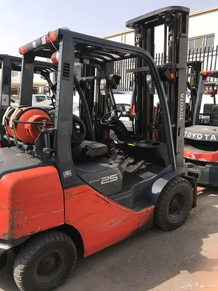 رافعات شوكية إيجار 0