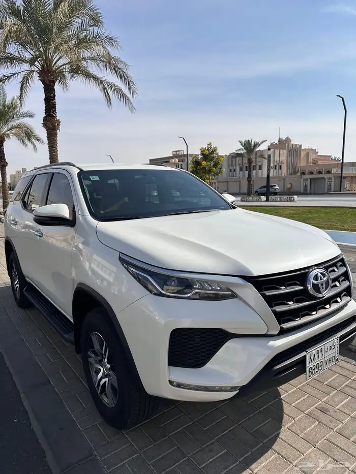 فورتشنر 2021 ابيض 4 دبل 11