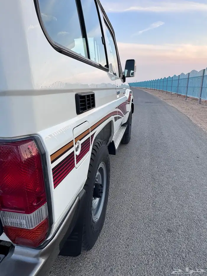 جيب ربع تويوتا 2011 ابيض للبيع 15