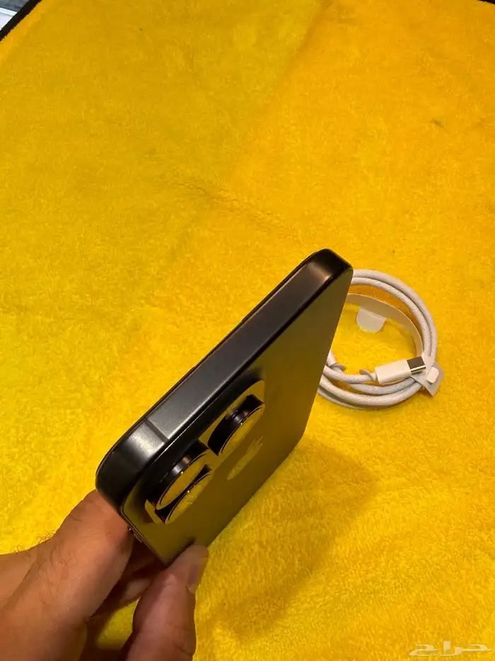 آيفون 15 برو ماكس 256 قيقاء نضيف جدا  شرق اوسط 7