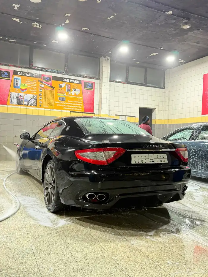 مازراتي جراند توريزمور اس 4.7 2012 المكينة الحمراء مصدومة 17